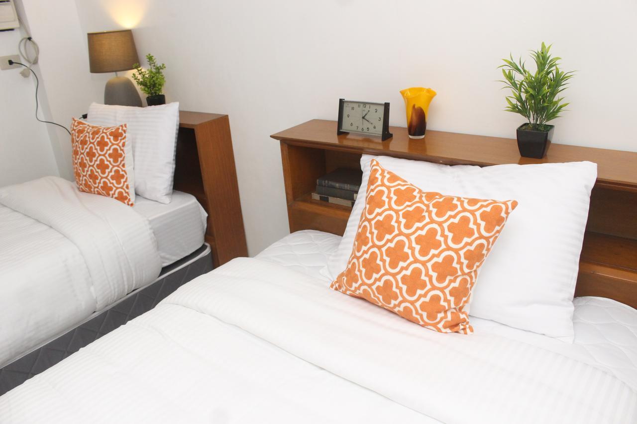 The White Bed And Breakfast Bacolod Bagian luar foto