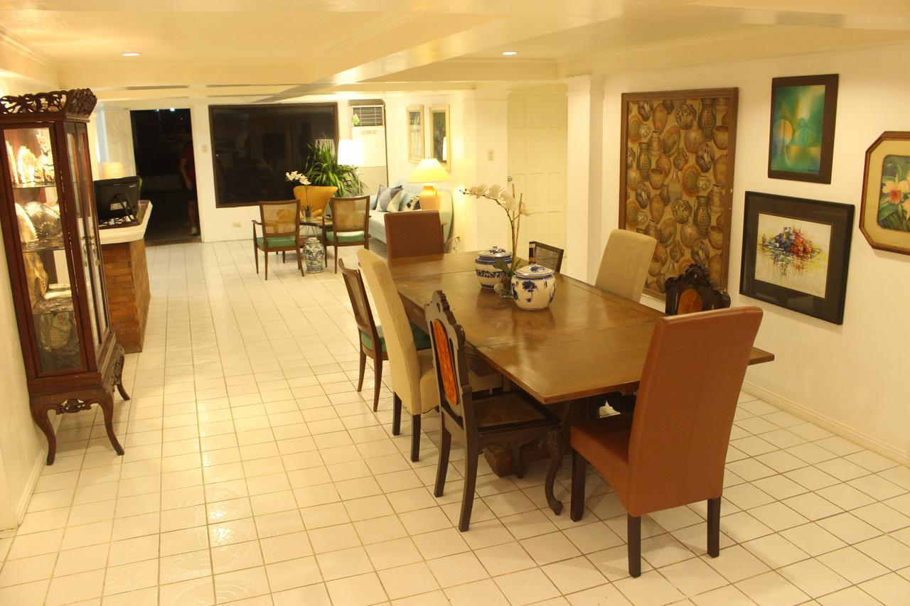 The White Bed And Breakfast Bacolod Bagian luar foto