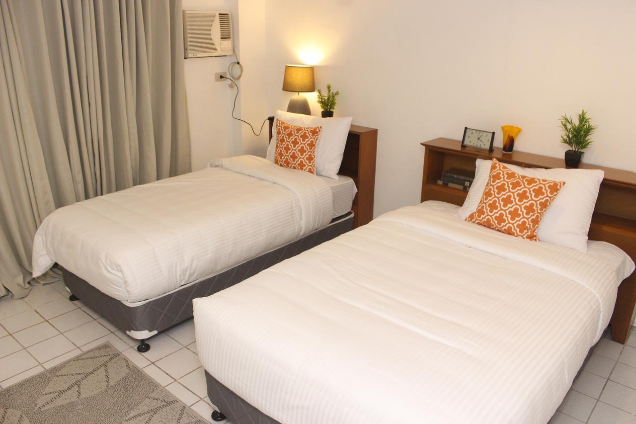 The White Bed And Breakfast Bacolod Bagian luar foto