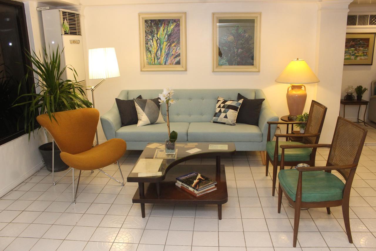 The White Bed And Breakfast Bacolod Bagian luar foto