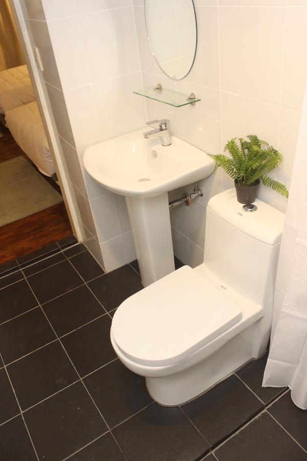 The White Bed And Breakfast Bacolod Bagian luar foto