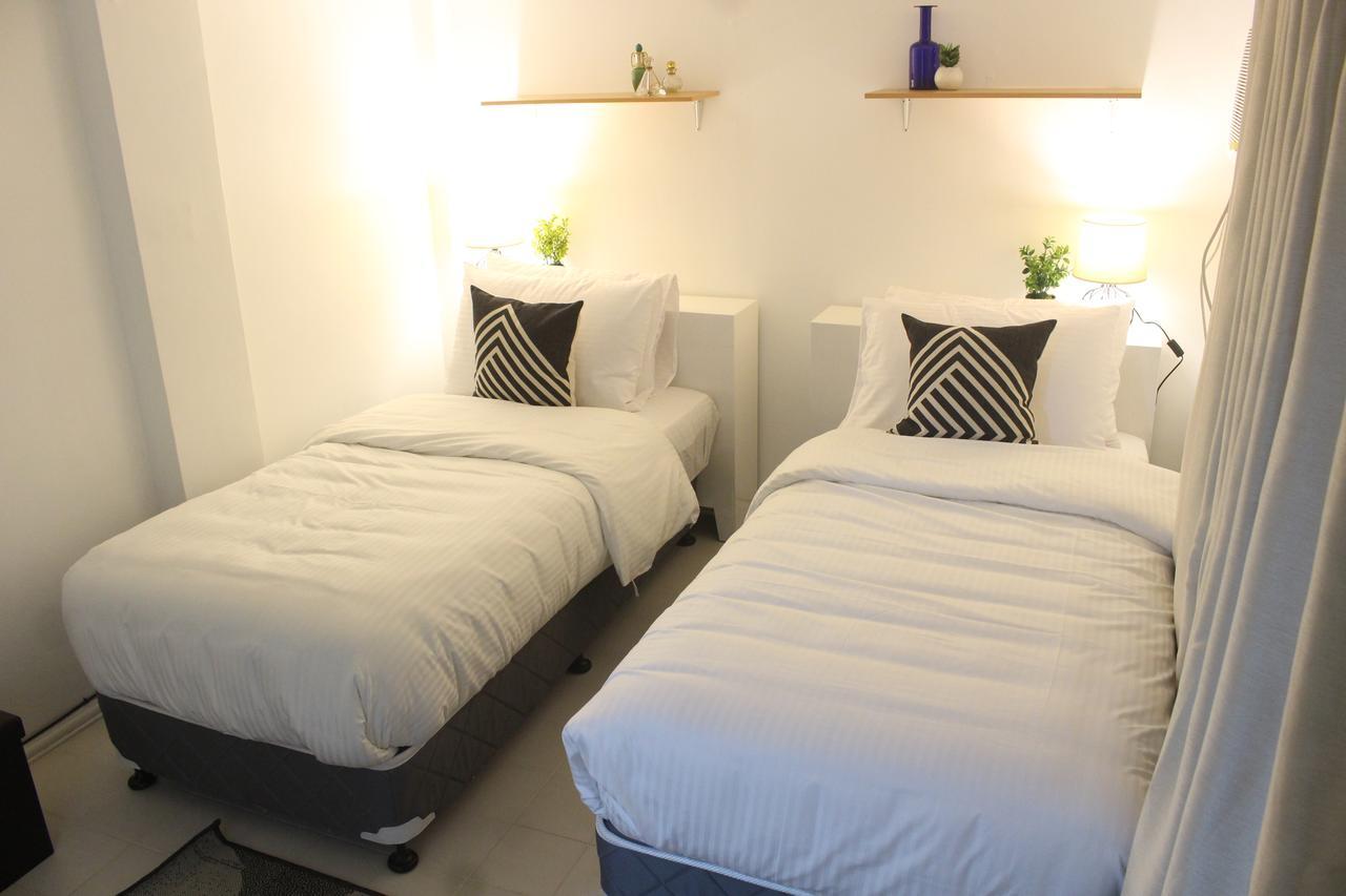 The White Bed And Breakfast Bacolod Bagian luar foto