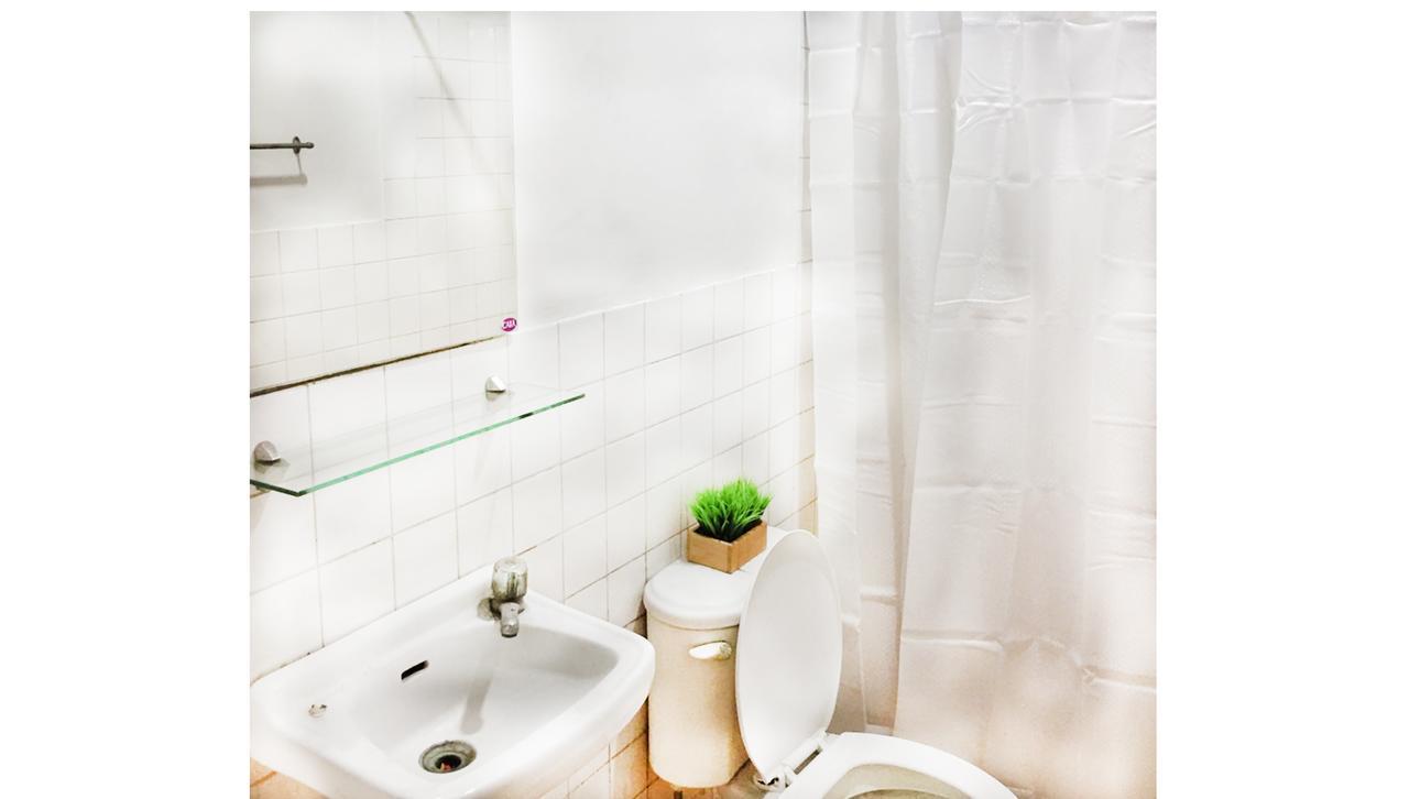 The White Bed And Breakfast Bacolod Bagian luar foto