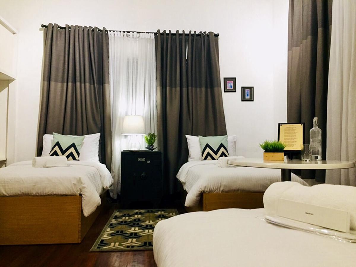 The White Bed And Breakfast Bacolod Bagian luar foto