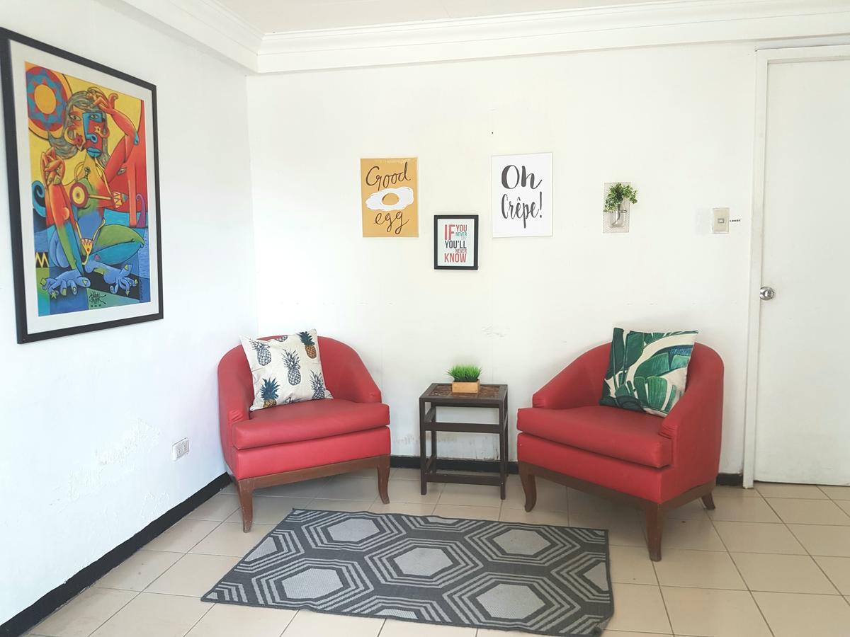 The White Bed And Breakfast Bacolod Bagian luar foto
