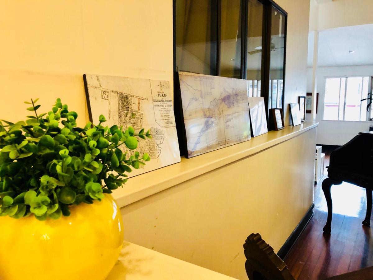 The White Bed And Breakfast Bacolod Bagian luar foto
